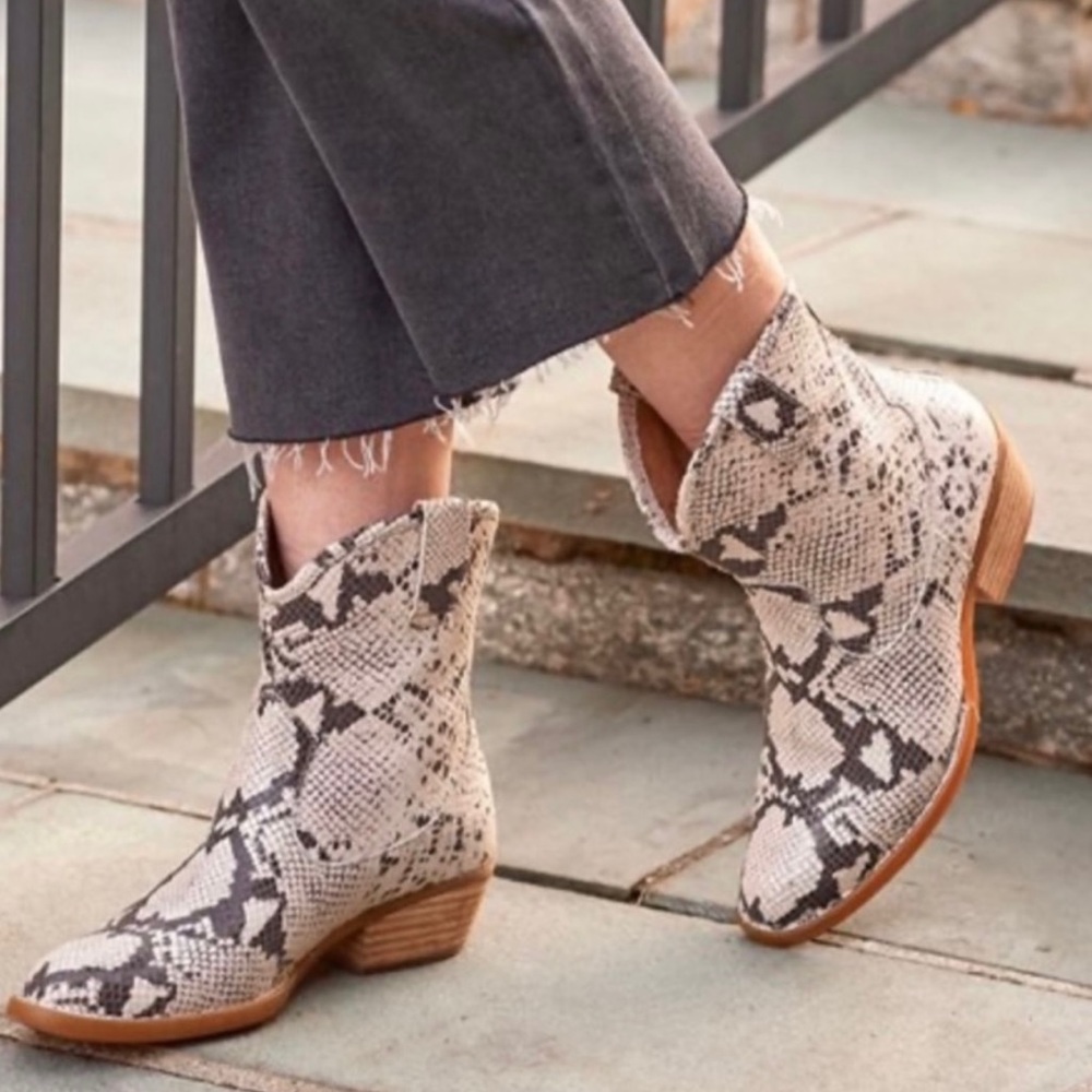 Born cowboy boots